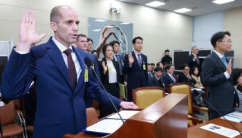 로저스 쿠팡 대표 “韓국민 우습지 않아, 정부와 협력해왔다”