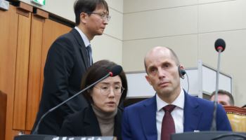 로저스 쿠팡 대표 “허위정보 있어 내용배포, 韓정부와 협력 맞아”