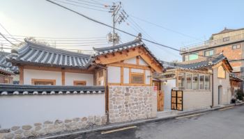 "시세보다 훨씬 싸다"…서울 한복판 '한옥 신혼집'
