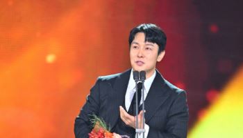 '조연상' 김동완 "중년 배우라 섭외 안들어 왔는데…감사"[KBS 연기대상]
