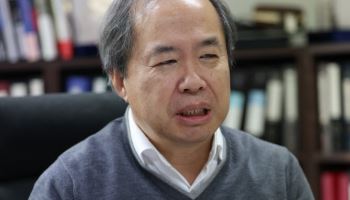 “AI 버블? 돈 안 끊긴다…2026년 승부처는 AI 앱"