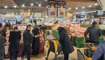 “딸기·전복·초밥에 노트북까지” 이마트, 새해 파격 할인 행사