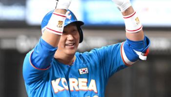 '조선의 4번 타자' 이대호, 대만 프로팀 객원 타격 코치로