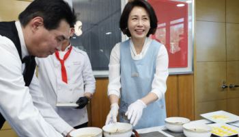 김혜경 여사, 中에서 떡만두국 소개