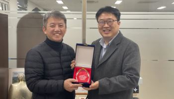 홀트아동복지회 산하 홀트일산요양원,  10년간 나눔 실천한 한국오도텍에 감사패 전달