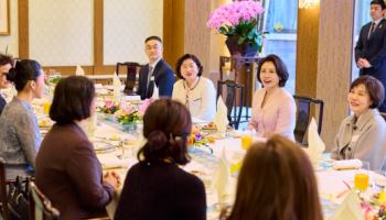 김혜경 여사, 재중 한인 여성활동가와 오찬