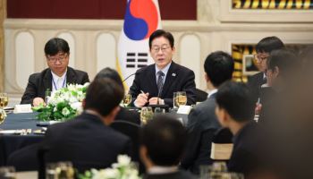 李대통령 “한한령, 점진적·단계적으로 질서 있게 해결될 것”