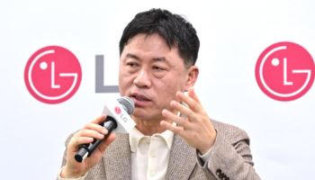 LG전자 류재철 "클로이드, 내년 가정서 실증…로봇 M&A 모색"