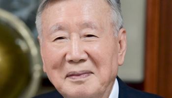부영그룹 이중근 회장, 초고령사회 ‘간병 대란’ 해법 제시