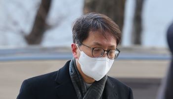 ‘김병기 오찬 의혹’ 박대준 전 쿠팡 대표, 경찰 출석
