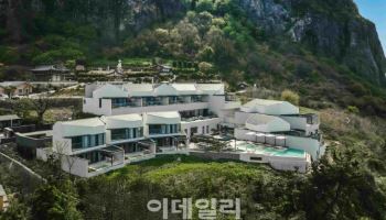 롯데백화점 "VIP엔 승마·파인다이닝"…에비뉴엘 혜택 고도화