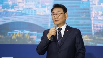 ‘인천시장 출마’ 김교흥 의원, 출판기념회 열고 세몰이 나서