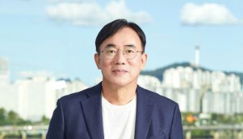 정철동 LGD 사장 "中 경쟁 치열…LCD·OLED 양방향 대응"