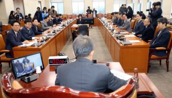 헌재 시한 임박에 정개특위 가동…선거구 획정 본격화
