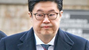 '사기 혐의' 김병주 MBK 회장 구속 면해…"충분한 방어 기회 줘야"