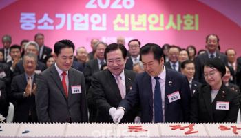 대통령 부럽지 않은 15년 中企 대통령… 영구 집권 레드카펫 깔릴 판