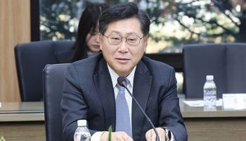 외환당국 "원화 약세 쏠림 없도록…거시건전성 조치 고민"(상보)