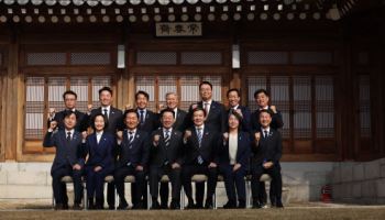 野 지도부 만난 李대통령 "균형발전 힘 모으자"