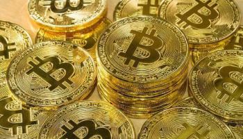 비트코인, '줍줍' 기회 왔나…"올해 2배 오른다" 낙관론, 왜?