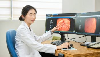 배 아프면 다 장염? 혈변·체중 감소 '이 질환' 의심