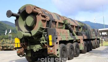 북한 은신한 지하벙커 뚫는다…실전 배치한 '괴물 미사일'