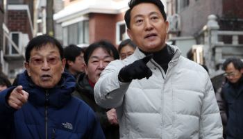 재개발 답보 신림7구역 찾은 오세훈 "정부 규제완화 해야"(종합)
