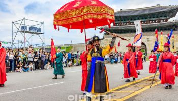 SNS 화제 ‘수원화성 3대 축제’, 리우 카니발·옥토버페스트 노린다