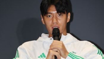 '전북 더블' 이끈 공격수 전진우, 유럽 진출 꿈 이뤘다