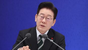 李대통령 “시진핑 회담 참 유익…군사·안보분야 협력도 가능하게 돼”(상보)