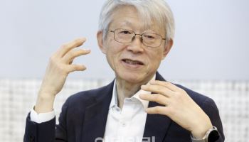 “점프 아니면 추락…차세대 승부수 로봇, 지금이 티핑포인트"