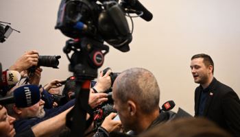 그린란드 총리 "주권·영토 보전은 레드라인…협상 대상 아냐"