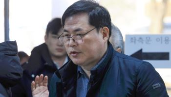 '항소포기' 대장동 2심 시작…업자들 "혐의부인" 공세 속 檢 나홀로 출석