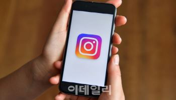 캐나다, 14세 미만 SNS 금지 만지작…“취약계층 보호”