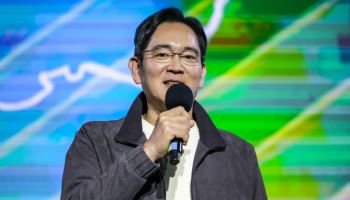 이재용 "숫자에 자만할 때 아냐"…임원들에 마지막 기회 강조