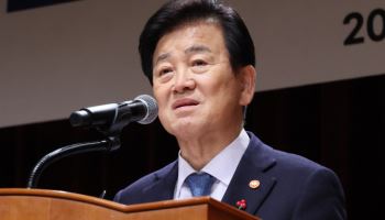 ‘이해찬 45년 지기’ 정동영 “거목은 전설로 남았다”