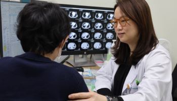 엄마의 간·조혈모세포 이식… 희귀난치 환아 면역억제제 중단 성공