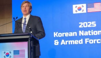 조현, 콜비 美국방차관 접견…"핵잠, 동맹에도 기여"