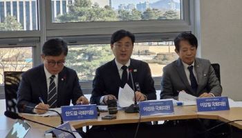 스테이블코인 여당안 합의 불발…51%룰·코인거래소 진통(종합)