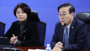 국토장관 "주택공급 검토 거쳐 추가로 계속 발표"