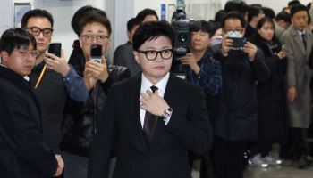 반복되는 보수의 ‘배신자 정치’…한동훈은 다른 결말 맞을까