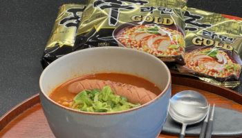 '닭의 귀환' 신라면 골드, 신동원 회장 수차례 퇴짜 끝 탄생한 역작