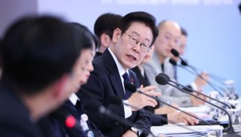 박지원 “李 ‘부동산 대책’에 훼방만…잠자코 구경이나 하라”
