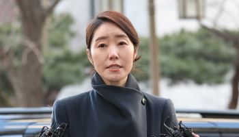 '1억 공천헌금' 강선우, 경찰 두번째 소환조사 출석