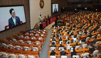 올해부터 제헌절 다시 '빨간날'로…국무회의 의결