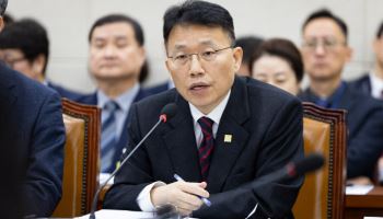 아동권리보장원, 이름만 바꾸면 끝?…입양기록물 이관 논란 ‘여전’