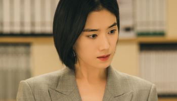 '아너' 정은채, 이나영·이청아와 20년 지기 케미…압도적 카리스마