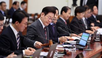 ‘제헌절 공휴일 지정법’·‘반도체 지원 특별법’ 등 국무회의 통과