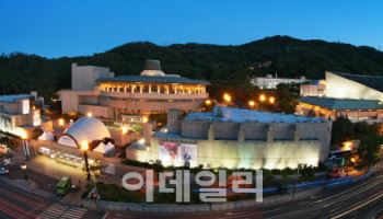 비전만 있고 리더 없는 '5대 문화강국'