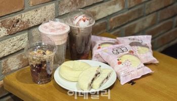 메가MGC커피 ‘딸기 크림치즈 쫀득빵’ 대흥행…누적 25만개 돌파