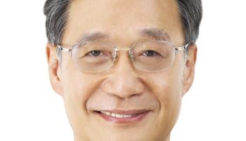 與 "주가 누르기 방지법 등 5대 과제 연내 달성"